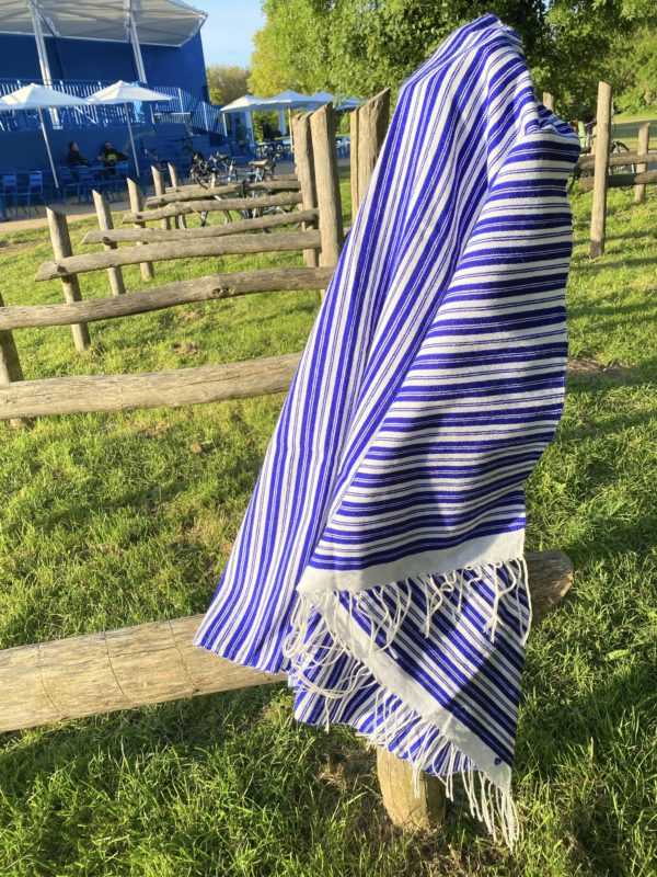 Fouta en laine d'été - bleu Majorelle – Image 4