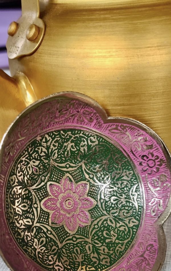 Coupelle rose et vert motifs floraux